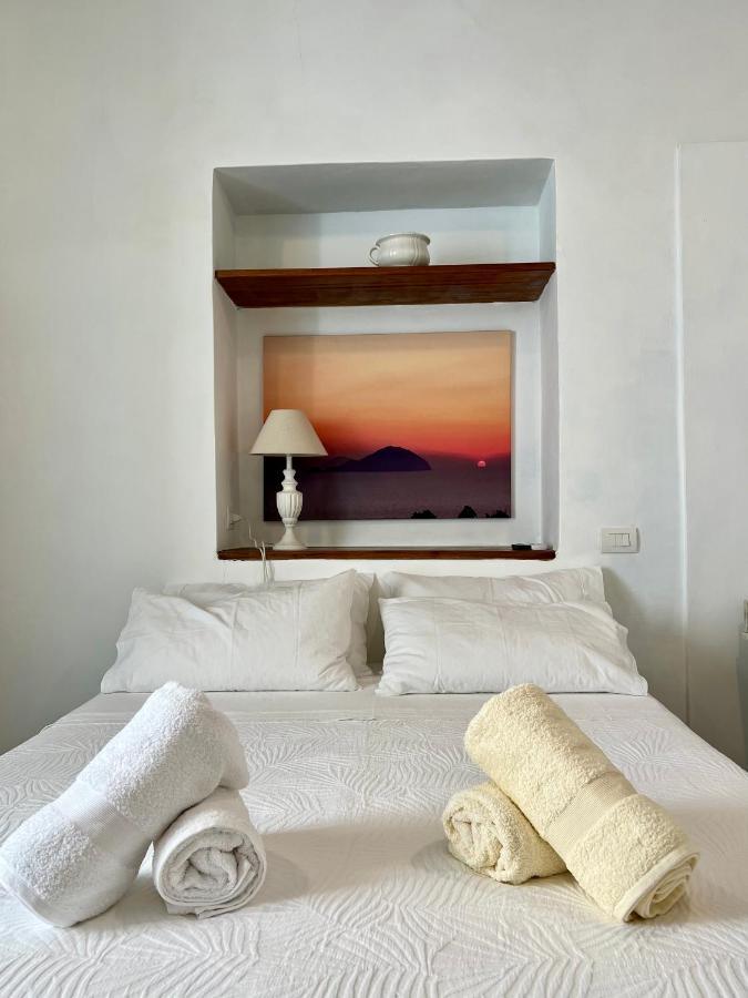 Bed and breakfast Antica Dimora Santa Marina Salina Extérieur photo