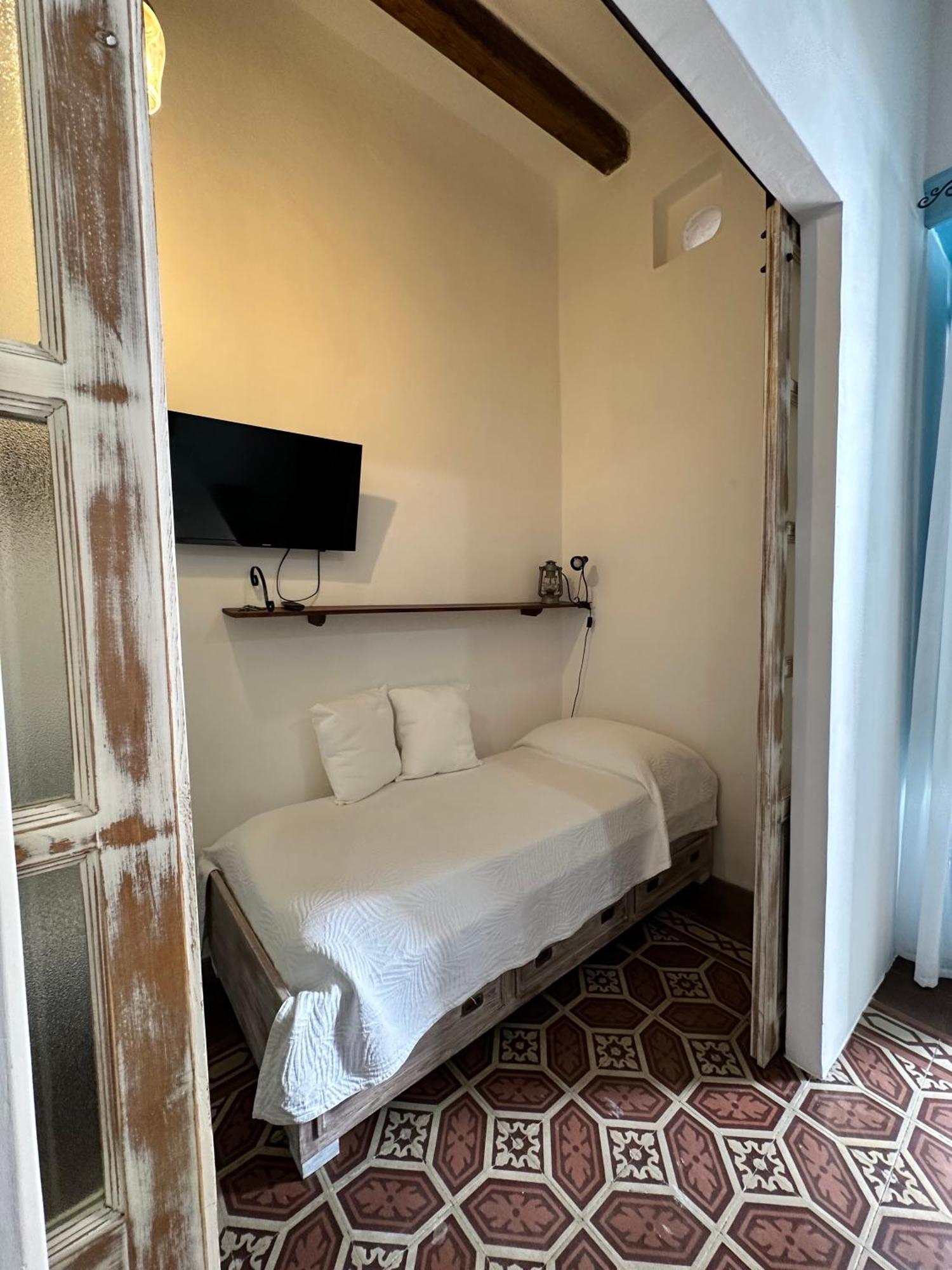 Bed and breakfast Antica Dimora Santa Marina Salina Extérieur photo