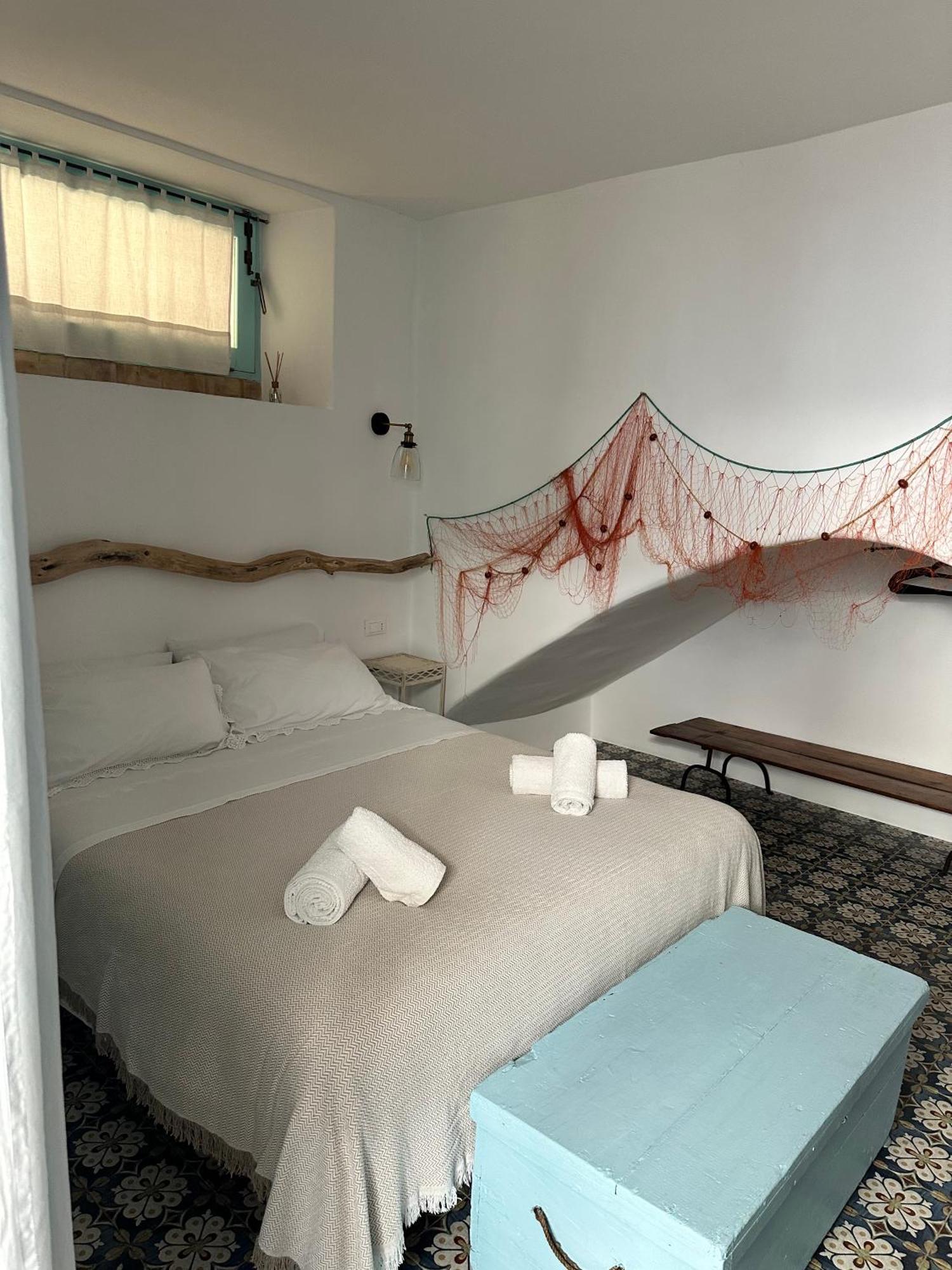 Bed and breakfast Antica Dimora Santa Marina Salina Extérieur photo