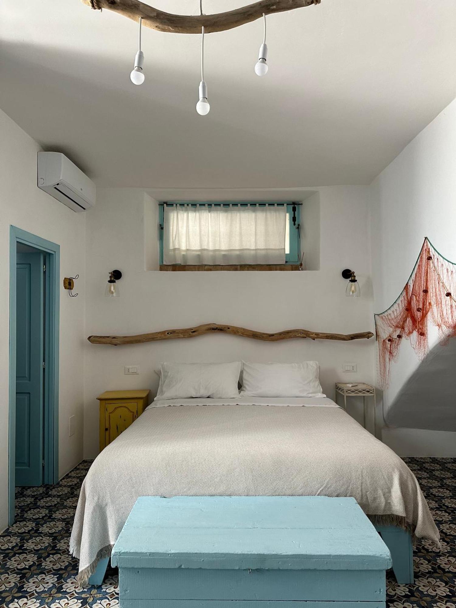 Bed and breakfast Antica Dimora Santa Marina Salina Extérieur photo